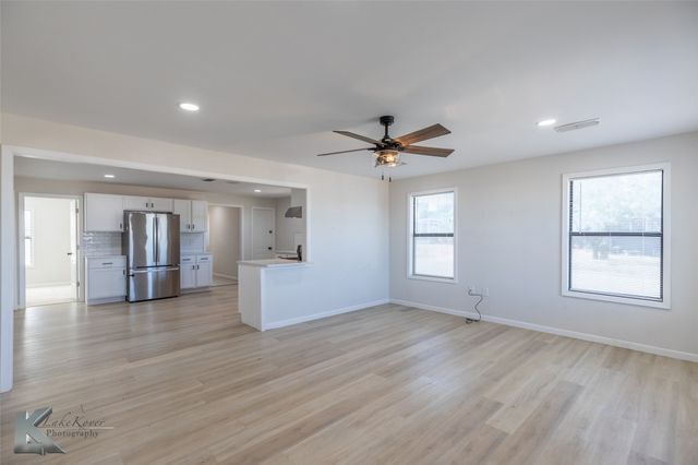 411 W New Mexico Avenue, Sweetwater, TX 79556