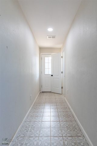 411 W New Mexico Avenue, Sweetwater, TX 79556