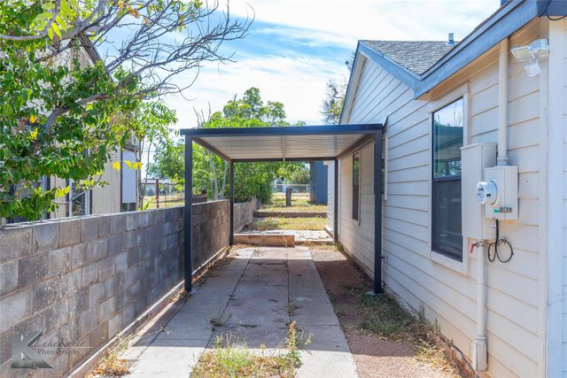 411 W New Mexico Avenue, Sweetwater, TX 79556