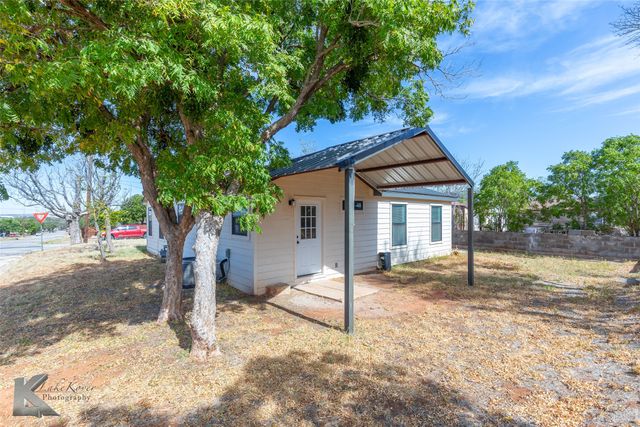 411 W New Mexico Avenue, Sweetwater, TX 79556