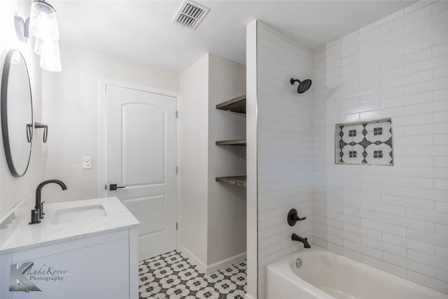 411 W New Mexico Avenue, Sweetwater, TX 79556