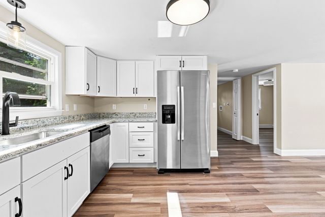 97 Plymouth Ave, Wareham, MA 02538