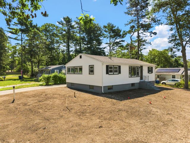 97 Plymouth Ave, Wareham, MA 02538