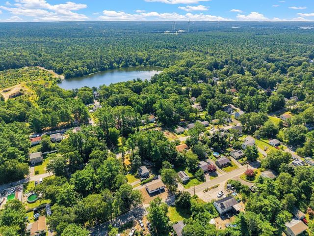 97 Plymouth Ave, Wareham, MA 02538
