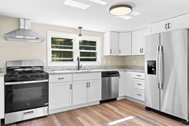97 Plymouth Ave, Wareham, MA 02538