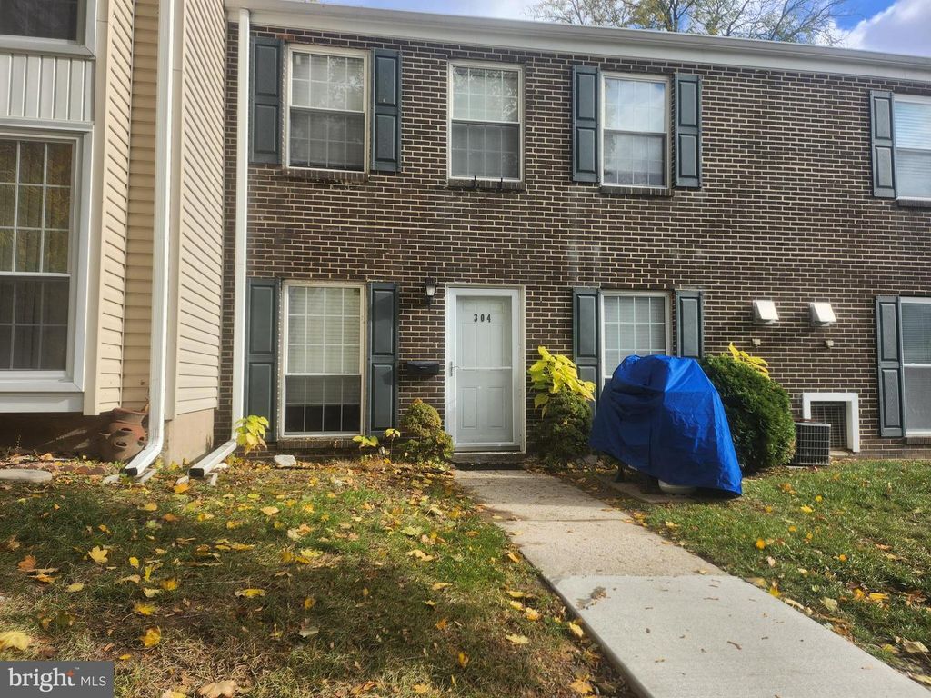 304 MIDDLETON PL, Norristown, PA 19403