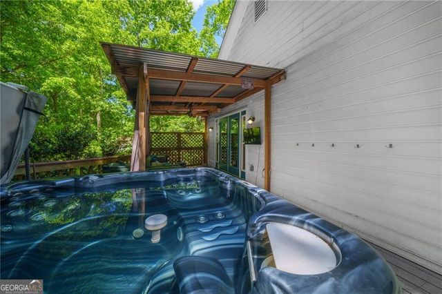 111 Allatoona Drive, Woodstock, GA 30189