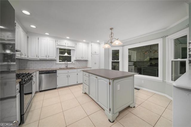 111 Allatoona Drive, Woodstock, GA 30189