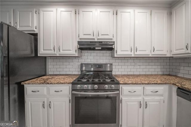 111 Allatoona Drive, Woodstock, GA 30189