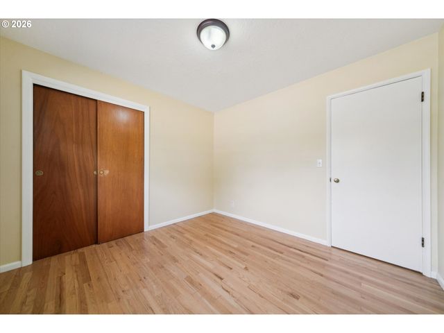 11820 Sw FOOTHILL Dr, Portland, OR 97225