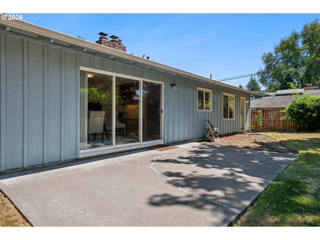 11820 Sw FOOTHILL Dr, Portland, OR 97225