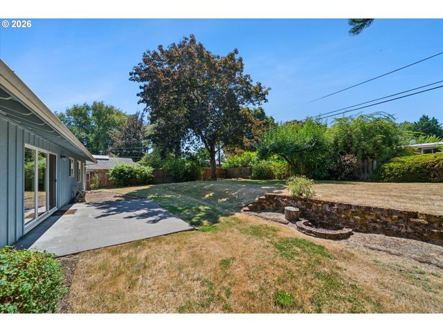 11820 Sw FOOTHILL Dr, Portland, OR 97225