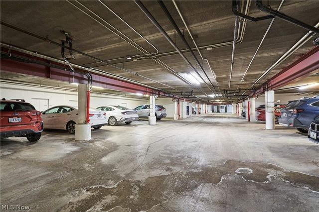 1006 Bunker Drive 203, Fairlawn, OH 44333