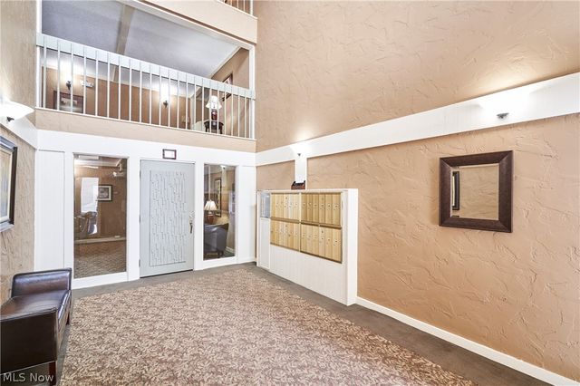 1006 Bunker Drive 203, Fairlawn, OH 44333