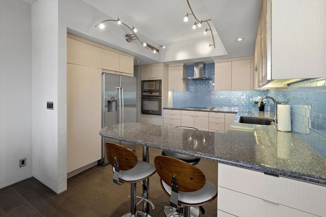 900 Island Drive 512, Rancho Mirage, CA 92270