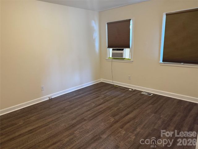 1520 Effingham Road, Charlotte, NC 28208