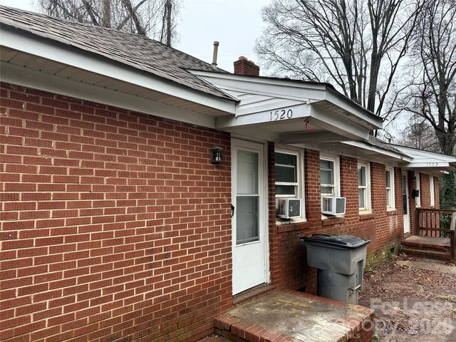 1520 Effingham Road, Charlotte, NC 28208