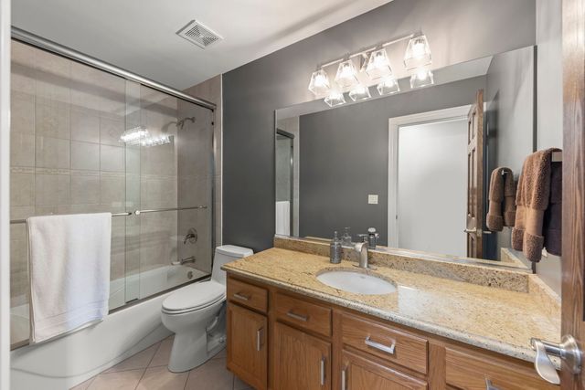11S471 Rachael Court, Willowbrook, IL 60527