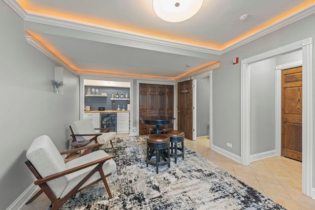 11S471 Rachael Court, Willowbrook, IL 60527