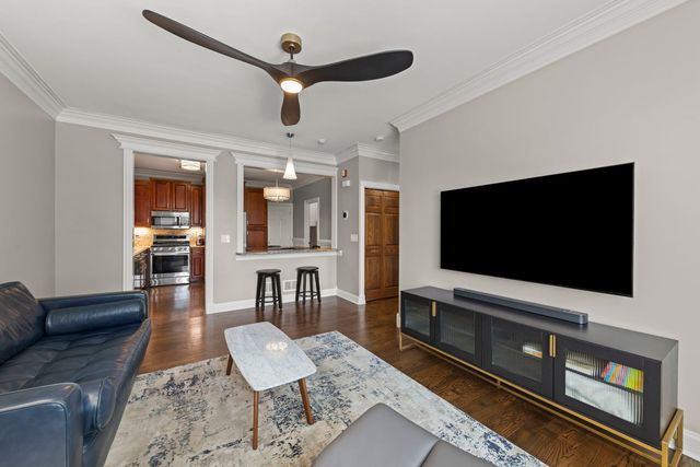 11S471 Rachael Court, Willowbrook, IL 60527