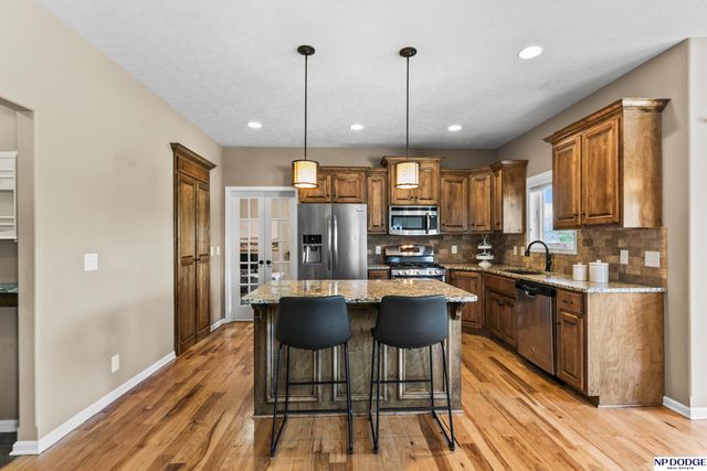 1504 S 210 Street, Omaha, NE 68022