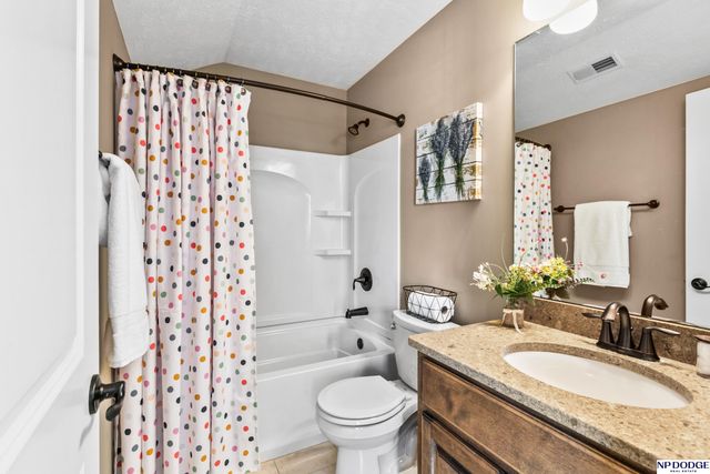 1504 S 210 Street, Omaha, NE 68022