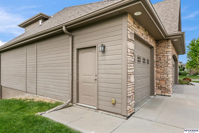 1504 S 210 Street, Omaha, NE 68022