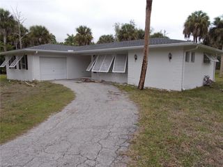 7046/7058 Maida LN, Fort Myers, FL 33907