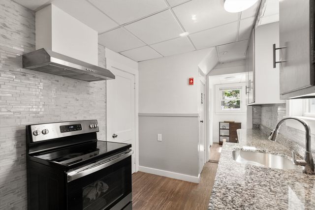 13 Highland Rd, Middleton, MA 01949