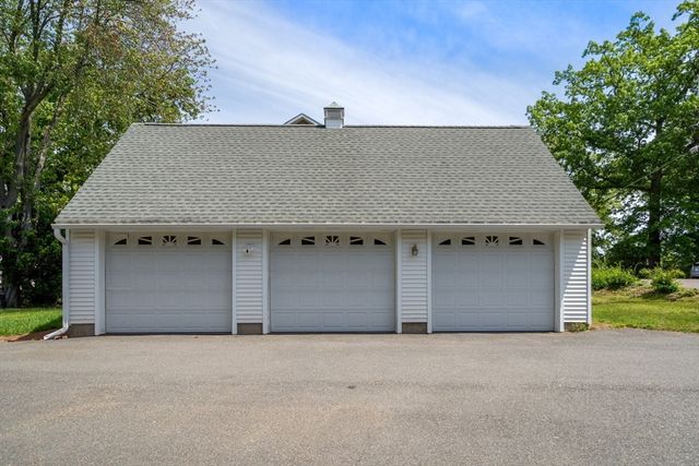 13 Highland Rd, Middleton, MA 01949