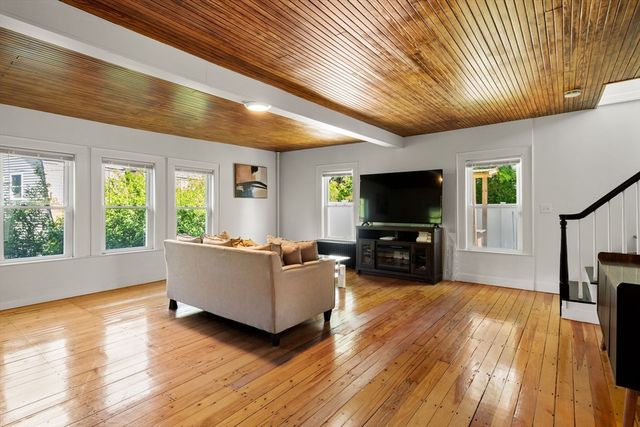 13 Highland Rd, Middleton, MA 01949