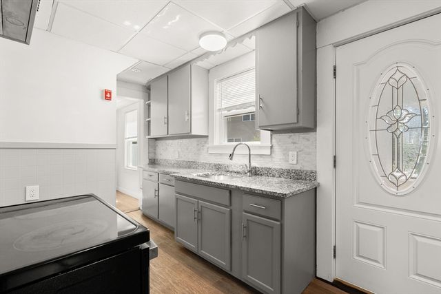 13 Highland Rd, Middleton, MA 01949