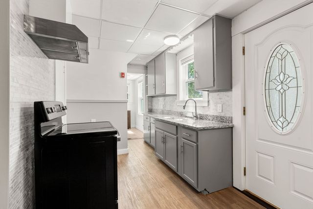 13 Highland Rd, Middleton, MA 01949