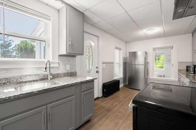 13 Highland Rd, Middleton, MA 01949