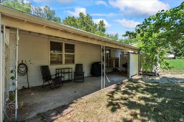 3868 GRANDVIEW DR, South Ogden, UT 84403