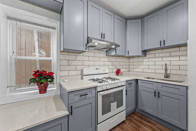 2713 S Crowell Street, Chicago, IL 60608