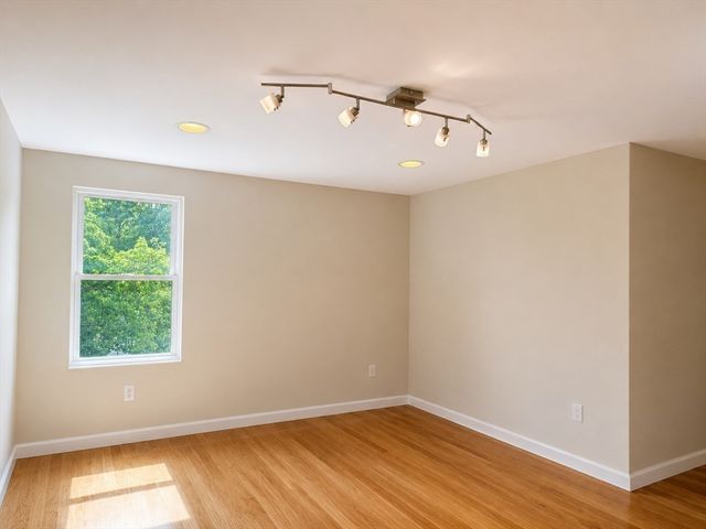 19 Cavanaugh Rd, Braintree, MA 02184