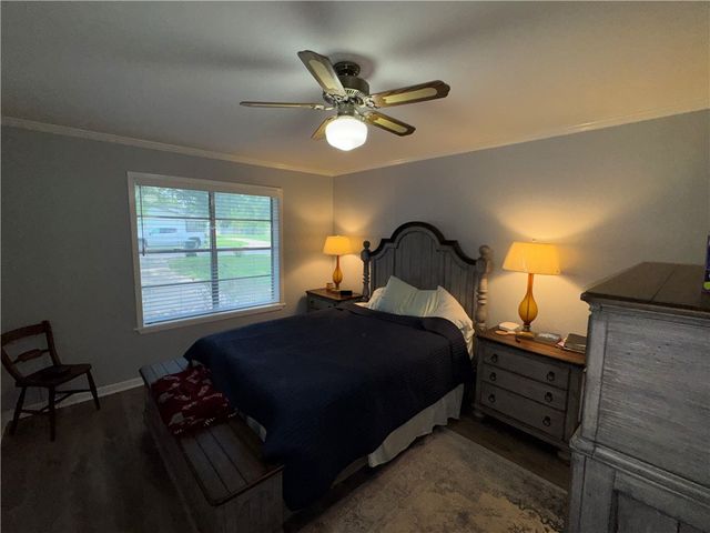 2405 Waterwood Lane, Bryan, TX 77803