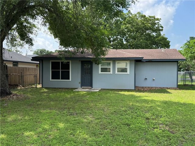 2405 Waterwood Lane, Bryan, TX 77803