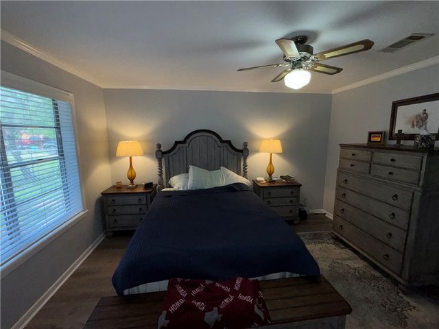 2405 Waterwood Lane, Bryan, TX 77803