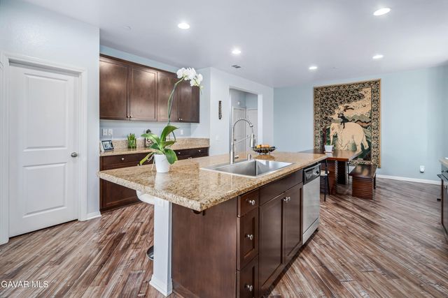 19849 Via Ott, Santa Clarita, CA 91321