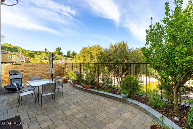 19849 Via Ott, Santa Clarita, CA 91321