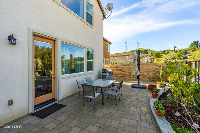 19849 Via Ott, Santa Clarita, CA 91321