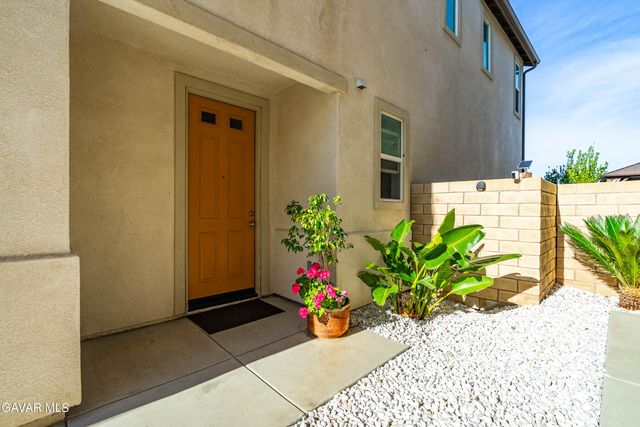 19849 Via Ott, Santa Clarita, CA 91321