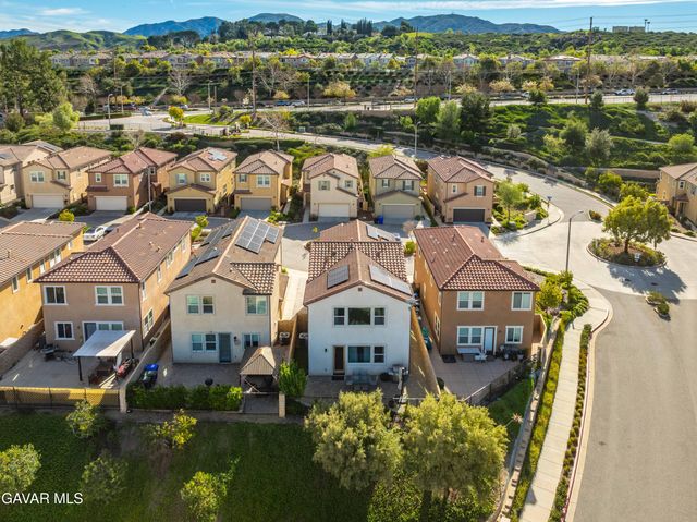 19849 Via Ott, Santa Clarita, CA 91321