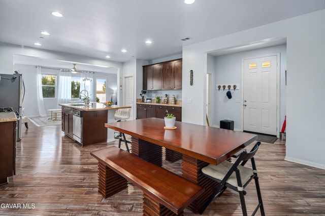 19849 Via Ott, Santa Clarita, CA 91321