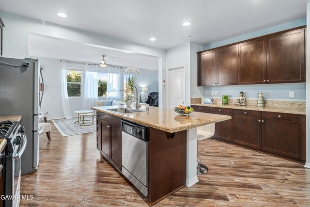 19849 Via Ott, Santa Clarita, CA 91321