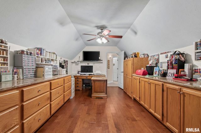 13599 WOODLAND Drive, Athens, IL 62613