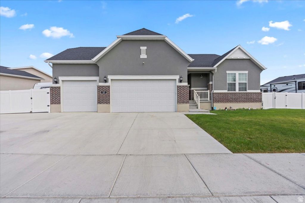 969 W MONTAUK LN, Stansbury Park, UT 84074
