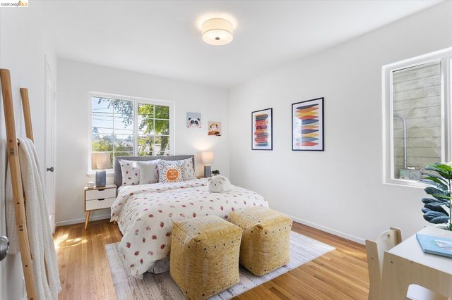 4436 Hyacinth Ave, Oakland, CA 94619